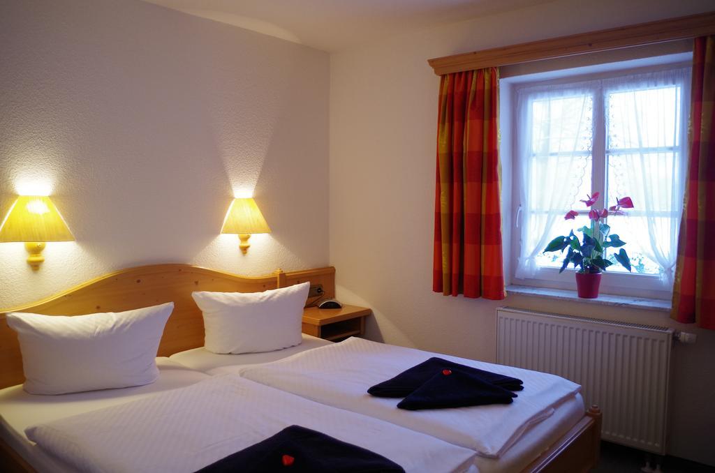 Hotel Alttolkewitzer Hof Dresde Exterior foto
