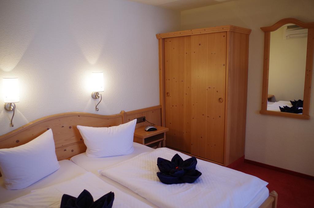 Hotel Alttolkewitzer Hof Dresde Exterior foto